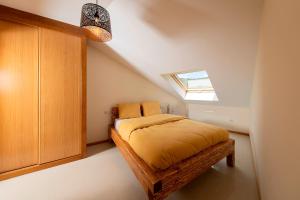 Posteľ alebo postele v izbe v ubytovaní Apartamento Lura de Fisterra Playa de Langosteira en Finisterre con vistas al mar