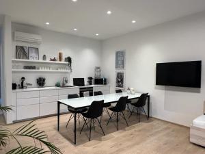 Kuchyň nebo kuchyňský kout v ubytování Lieblingsplatz Neusiedl Appartement - Erhol dich gut