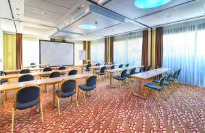 Zona business o sala de conferencias en Leonardo Hotel Köln