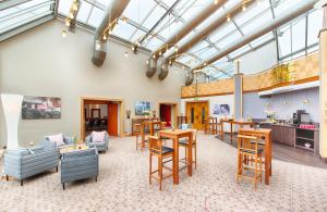 Kuchyň nebo kuchyňský kout v ubytování Leonardo Hotel Heidelberg