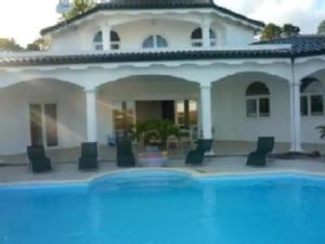 Piscina di Villa Millésime o nelle vicinanze