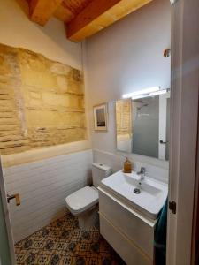 Kúpeľňa v ubytovaní Loft céntrico con patio Bodega San Javier
