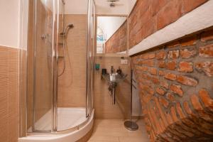 Phòng tắm tại Dolce Vita Fiorentina a 5 minuti da Duomo e Uffizi +21 ảnh