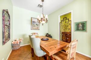Gallery image of Hacienda Montezuma Permit# 220,080 in La Quinta +28 photos