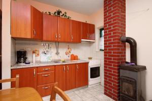Fotografie z fotogalerie ubytování Apartments by the sea Zavala, Hvar - 8745 v destinaci Jelsa