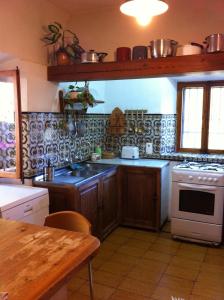 Una cocina o zona de cocina en Villa Sa Capsana