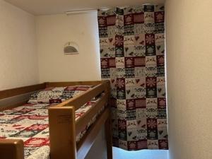 Łóżko lub łóżka w pokoju w obiekcie Superbe 3 Pièces avec Terrasse, Parking Privé et WIFI - 6 Couchages à Orcières - FR-1-262-178