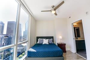Postel nebo postele na pokoji v ubytování Uptown Charlotte 2BR Furnished Apartments apts