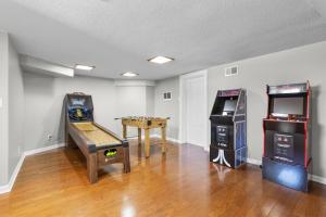 Galeriebild der Unterkunft Pet-friendly 4 BD Historic Charmer at Marion Uptown in Marion + 42 Fotos
