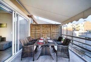 Posedenie v ubytovaní Elea Athens Apartment