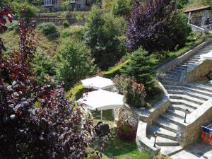 A garden outside Luxury Guesthouse Pantheon