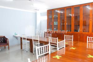 Foto dalla galleria di Brahma Hotel Mitra RedDoorz a Giacarta