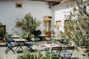 Restaurace v ubytování Wohnatelier im Bioweingut