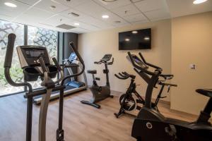 Fitness centrum a/nebo fitness zařízení v ubytování Hotel Granada Center
