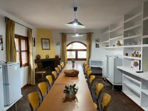 Kuchnia lub aneks kuchenny w obiekcie Casas Rurales Monasterio de Rocamador
