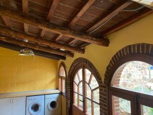 Zdjęcie z galerii obiektu Casas Rurales Monasterio de Rocamador w mieście Almendral