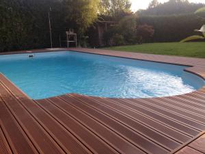 Bazén v ubytovaní Bonita villa pareada con piscina privada alebo v jeho blízkosti