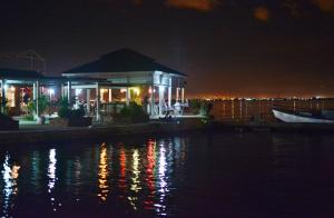 Permandangan sungai dekat dengan hotel
