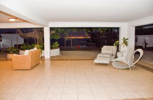 Ruang duduk di Grand Hotel Excelsior Port Royal