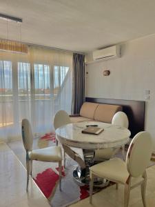 Gallery image of Appart'hôtel Le Trianon in Arcachon