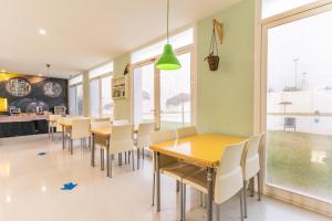 Zdjęcie z galerii obiektu Albergue Inturjoven Jerez De La Frontera w mieście Jerez de la Frontera