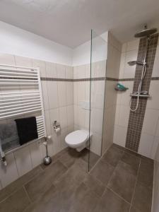 A bathroom at Appartment Montfort
