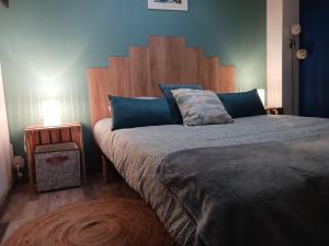 Ένα ή περισσότερα κρεβάτια σε δωμάτιο στο Cocoon'House +24 φωτογραφίες