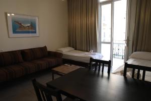 Gallery image of Port Inn in Haifa