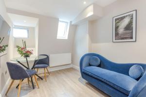 Cleveland Residences Farringdon的休息区
