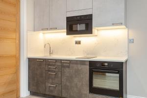 Cleveland Residences Farringdon的厨房或小厨房