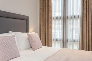 Cleveland Residences Farringdon客房内的一张或多张床位