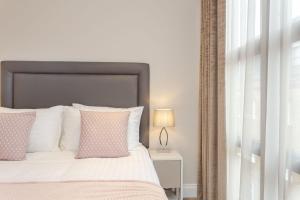 Cleveland Residences Farringdon客房内的一张或多张床位