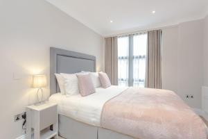 Cleveland Residences Farringdon客房内的一张或多张床位