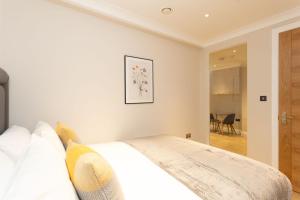 Cleveland Residences Farringdon客房内的一张或多张床位