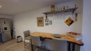 Kuchnia lub aneks kuchenny w obiekcie Superbe T2 avec balcons, Vieux Port, Hyper centre Ajaccio