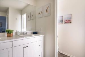 Fotografie z fotogalerie ubytování Spacious Modern Home in Sierra Lakes Fontana v destinaci Fontana + 39 fotografií