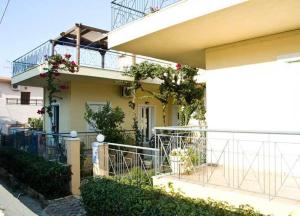 A balcony or terrace at Giorgos Apartments