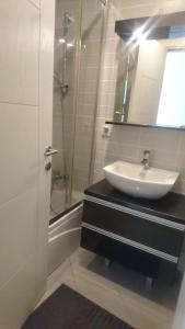 Koupelna v ubytování 3+1 Flat in Açelya