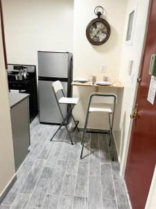 Kuchyňa alebo kuchynka v ubytovaní Beautiful private rooms in a shared apartment upper west side