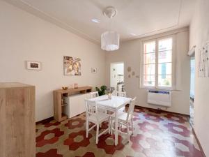 Kuchyňa alebo kuchynka v ubytovaní Civico 41 Lucca City Center Apartment + 6 fotografií