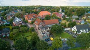 Letecký snímek ubytování Hotel zur Treene