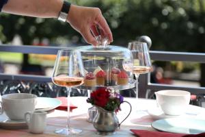 Nápoje v ubytování Al Pozz Boutique Resort
