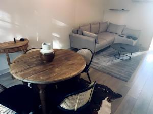 Posedenie v ubytovaní Spacieux appartement à 50m du Sacre Coeur - Magnifique Vue