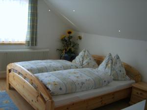 Postel nebo postele na pokoji v ubytování Haus Bauer Appartment I mit Balkon