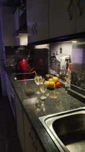 Kuchyňa alebo kuchynka v ubytovaní Apartamenty Deluxe - Los Naufragos -Torrevieja Costa Blanca