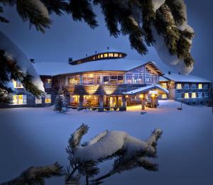 Lapland Hotels Ylläskaltio žiemą
