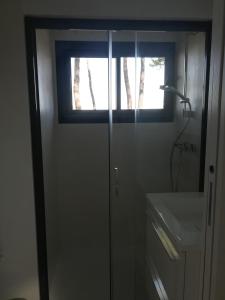 Koupelna v ubytování Villa Ile de Re avec acces mer du jardin