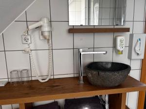 Fotografie z fotogalerie ubytování Landhaus Hohly v destinaci Löwenstein + 37 fotografií