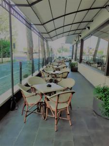 A restaurant or other place to eat at Hotel Prater