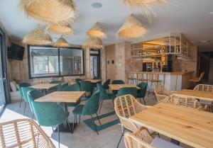 Posedenie v ubytovaní OIKOS APARTAMENTOS TURÍSTICOS